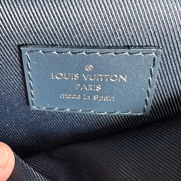 Louis Vuitton Blue Monogram Embossed Leather Shoulder Bag - Picture 5 of 16